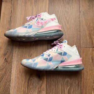 LeBron Sakura 18 Low Nike 2020 2021 size 9.5M/11W